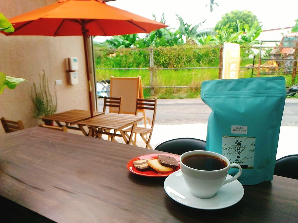 He Tian B&B - Cafe & Bar Puli Exterior photo